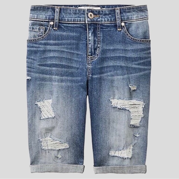 TORRID Boyfriend Bermuda Vintage Stretch - Medium Wash - Picture 4 of 11
